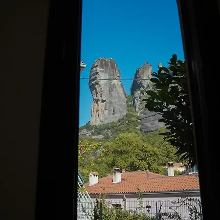 The House Under The Rocks Of Meteora 2 Apartamento