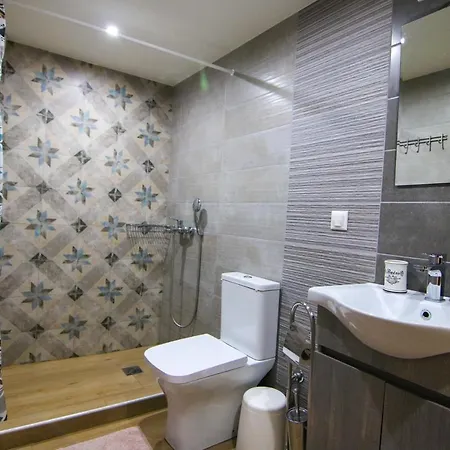 The House Under The Rocks Of Meteora 2 *