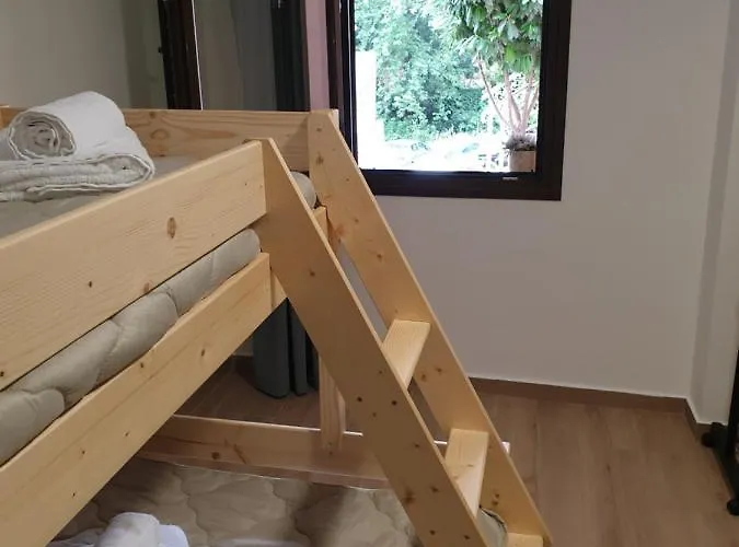 The House Under The Rocks Of Meteora 2 Apartment *