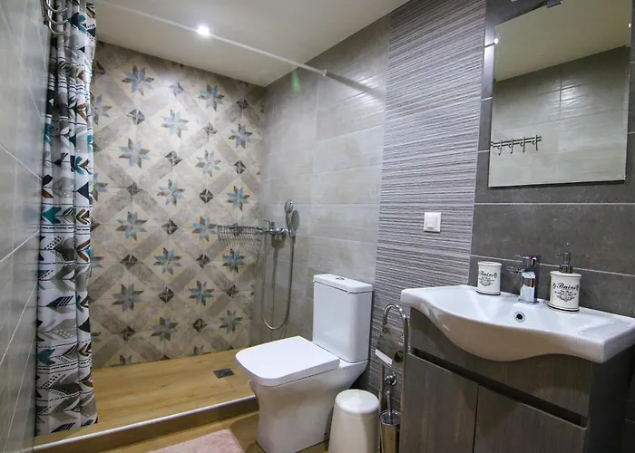 The House Under The Rocks Of Meteora 2 *